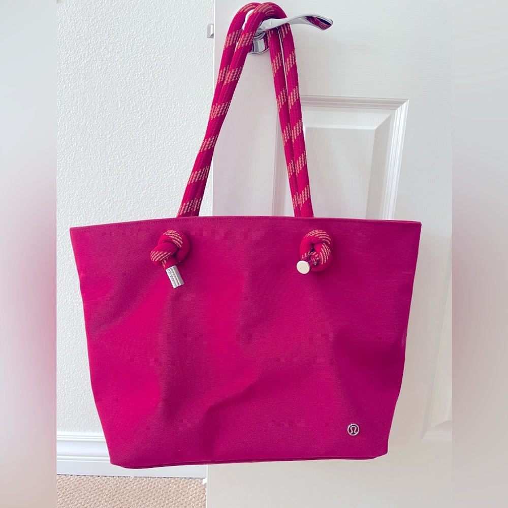 Lululemon bag/tote
